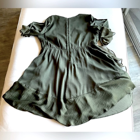 Vintage Silky Billowy Ruffles Split Sleeves Below Knee Dress - Picture 3 of 4